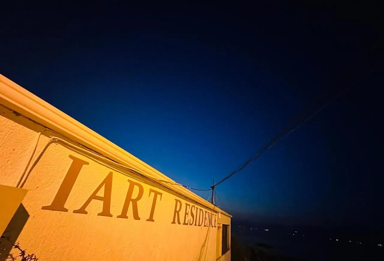 Iart Residence Shiroka Guest house