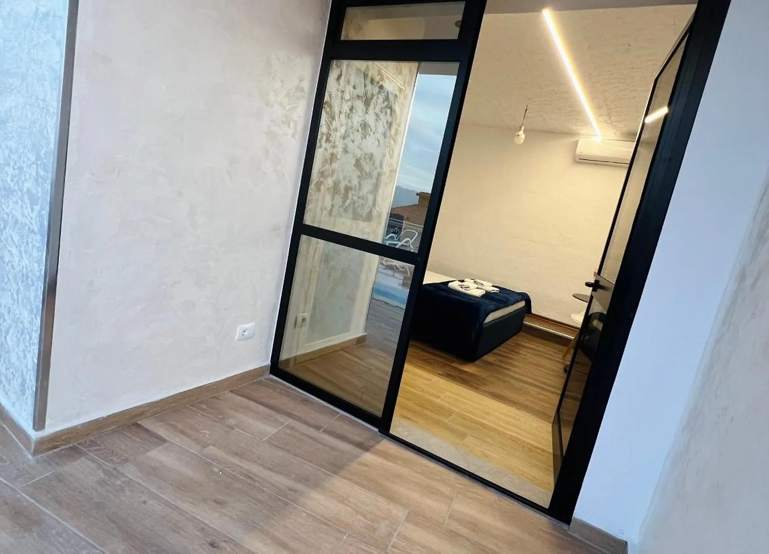 Iart Residence Shiroka Guest house