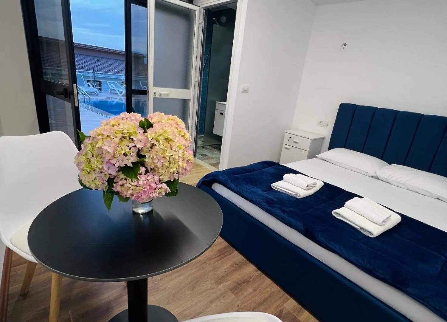 Iart Residence Shiroka