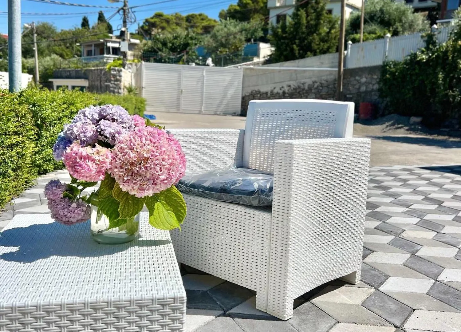 Guest house Iart Residence Shiroka