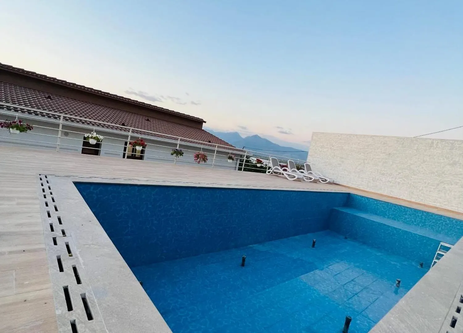 Iart Residence Shiroka 0*,  Albania